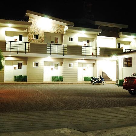 Rumi Apartelle Hotel Angeles Buitenkant foto