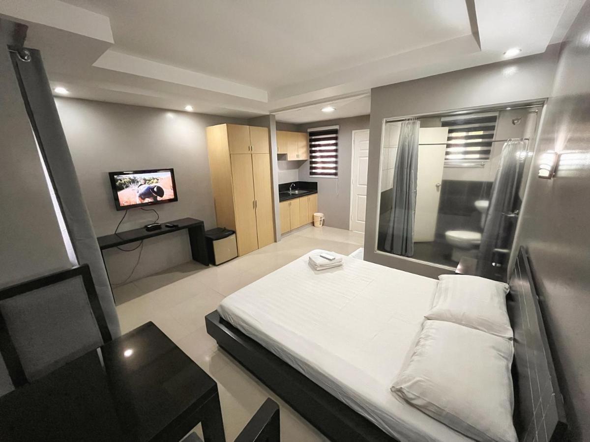 Rumi Apartelle Hotel Angeles Buitenkant foto