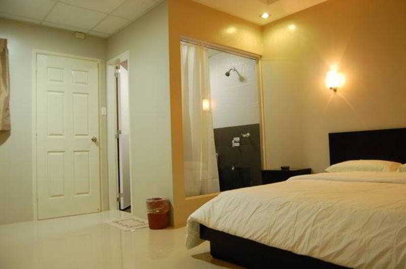 Rumi Apartelle Hotel Angeles Buitenkant foto