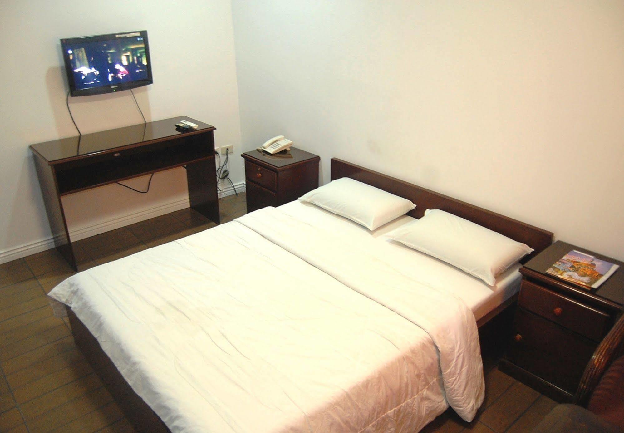 Rumi Apartelle Hotel Angeles Buitenkant foto