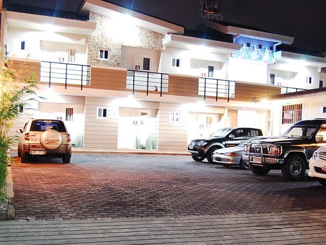 Rumi Apartelle Hotel Angeles Buitenkant foto